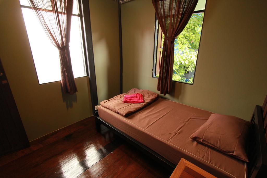 Viman Guesthouse Bangkok Exteriör bild